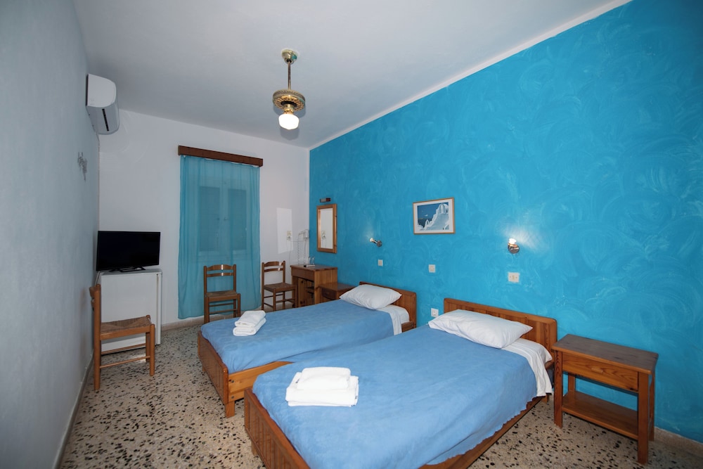 Economy Twin Room