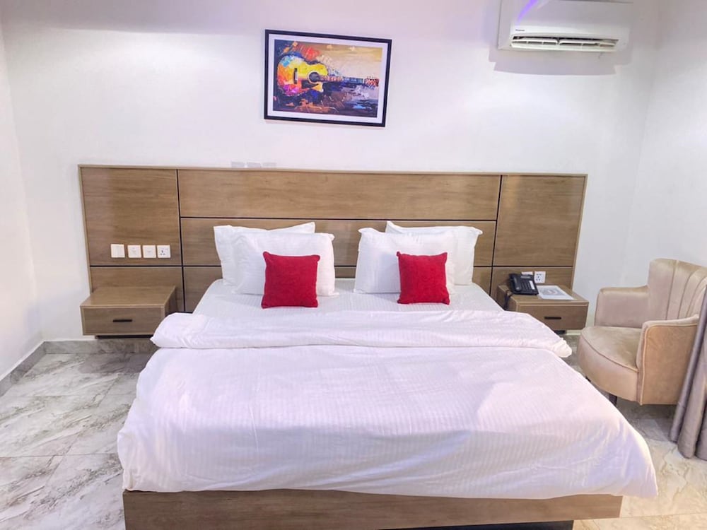 Deluxe Room - Photo 2