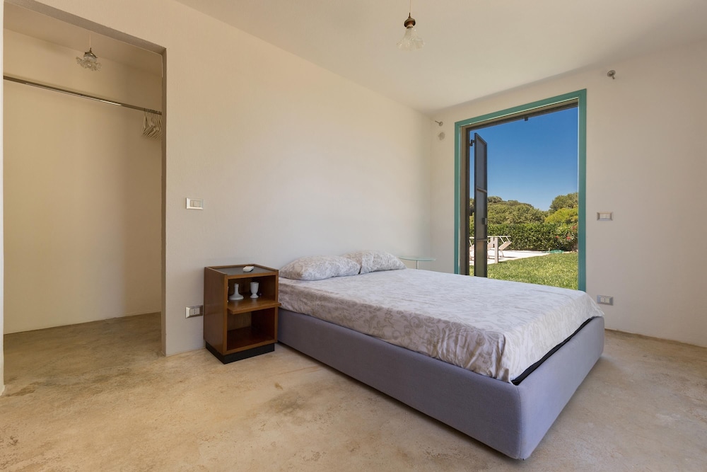 Villa photo 1