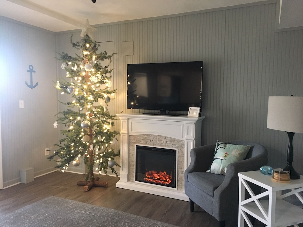 Pine photo 1