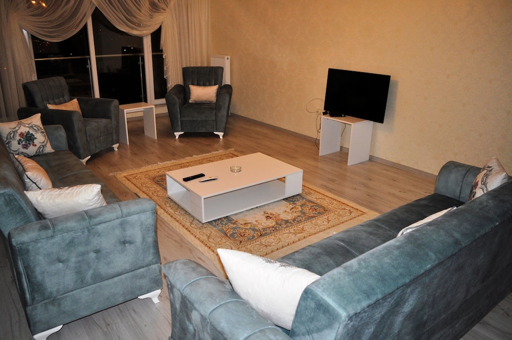 Family Apartment photo 3
