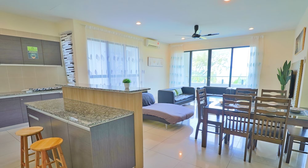 Family Villa, 5 Bedrooms, Ocean View, Oceanfront - Photo 9
