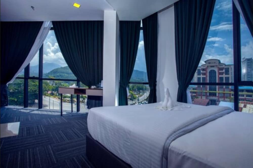 Executive Room - Photo 10