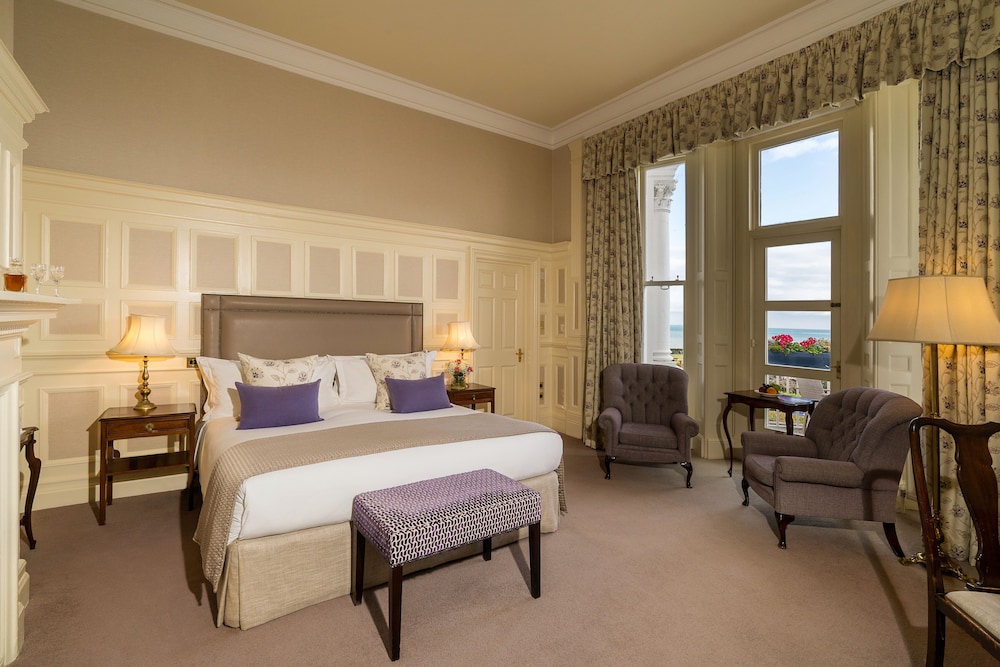 Suite - Photo 1