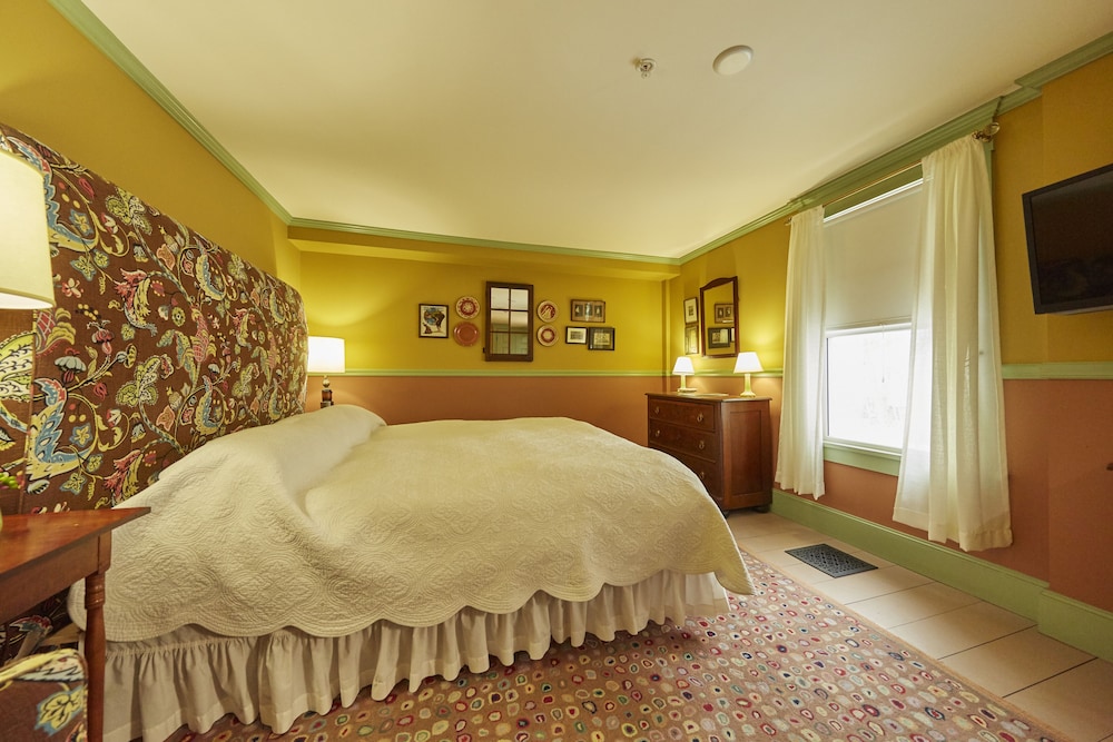Room (King Village) photo 2