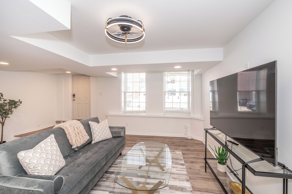 Condo, 1 Queen Bed with Sofa bed, Kitchen photo 2
