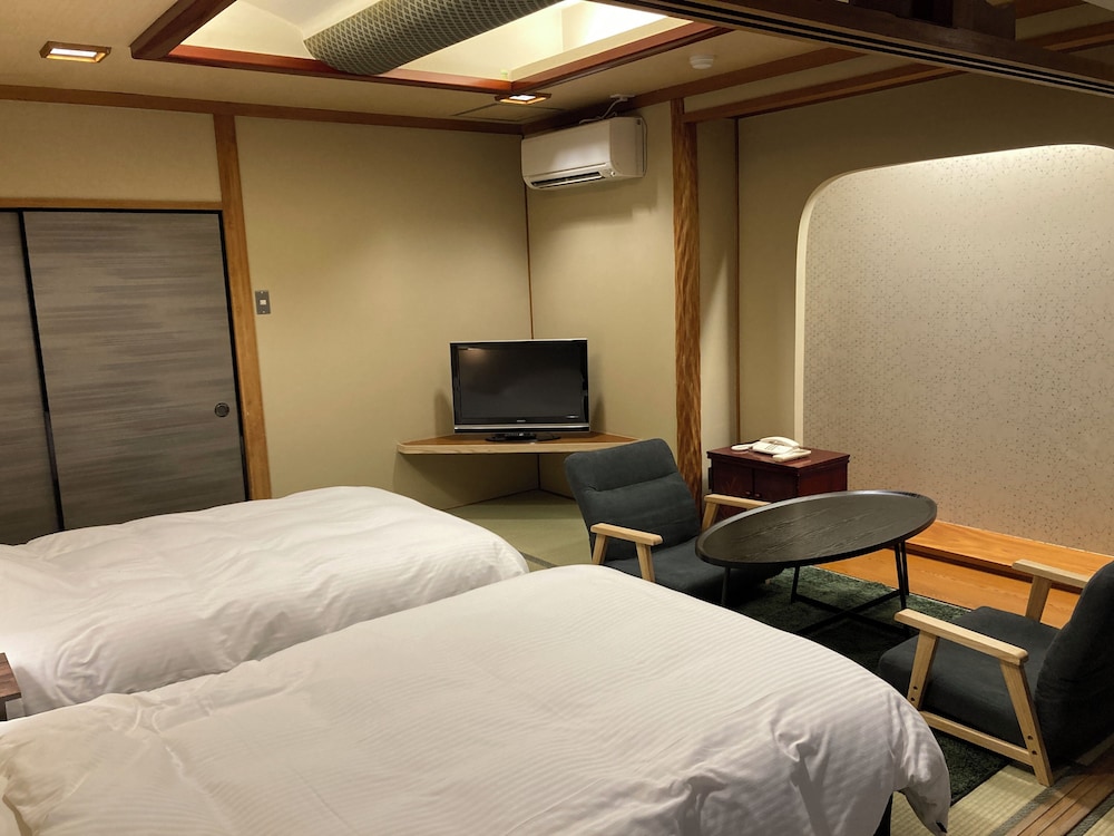 Twin Bed Room with 10 Tatami with Bathroom, Non smoking photo 2