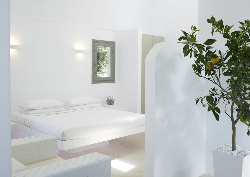 Honeymoon Suite, Hot Tub, Sea View