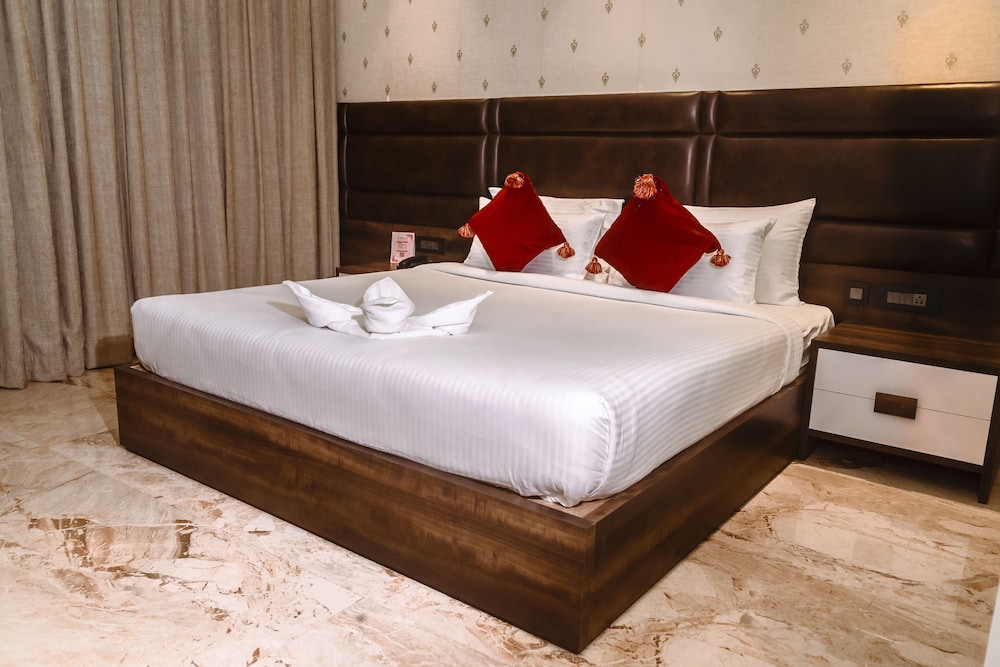 Deluxe Room - Photo 1