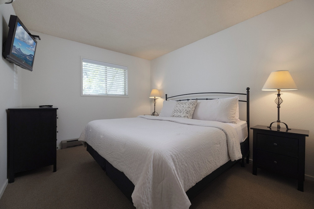 Condo, 1 King Bed with Sofa bed, Fireplace, Garden View (Ponderosa Vista) photo 1