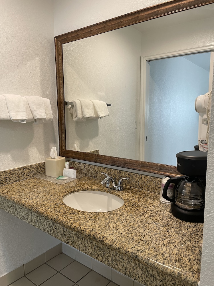 Loma Linda Inn, Billede 8