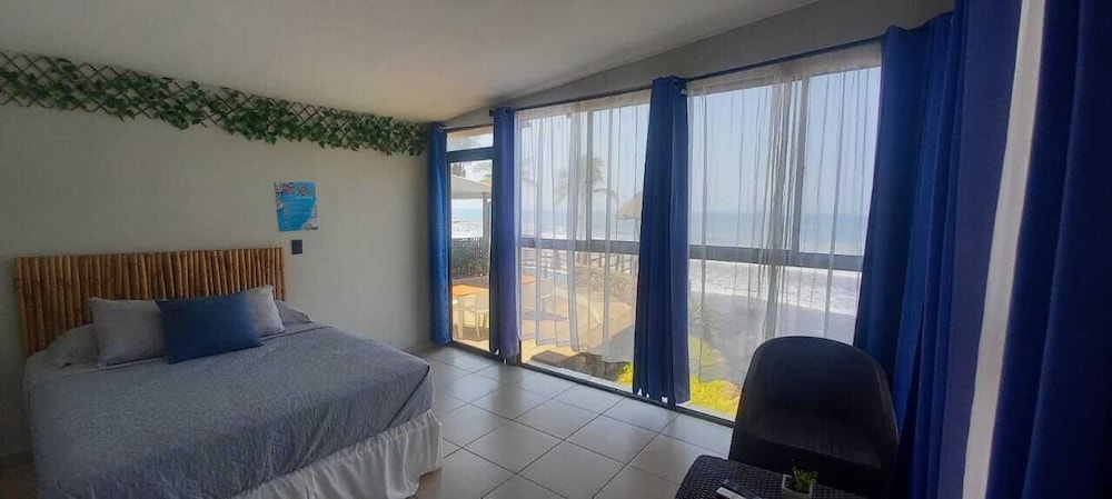 Panoramic Room, 1 Bedroom, Beach View photo 2