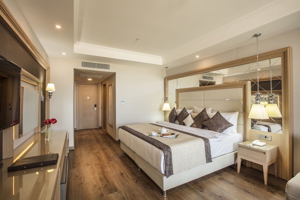Basic Double or Twin Room photo 2