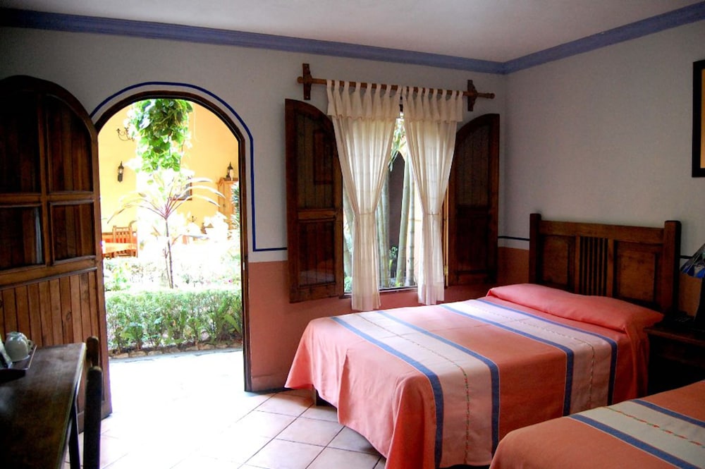 Standard Double Room, 2 Double Beds, Non Smoking photo 2