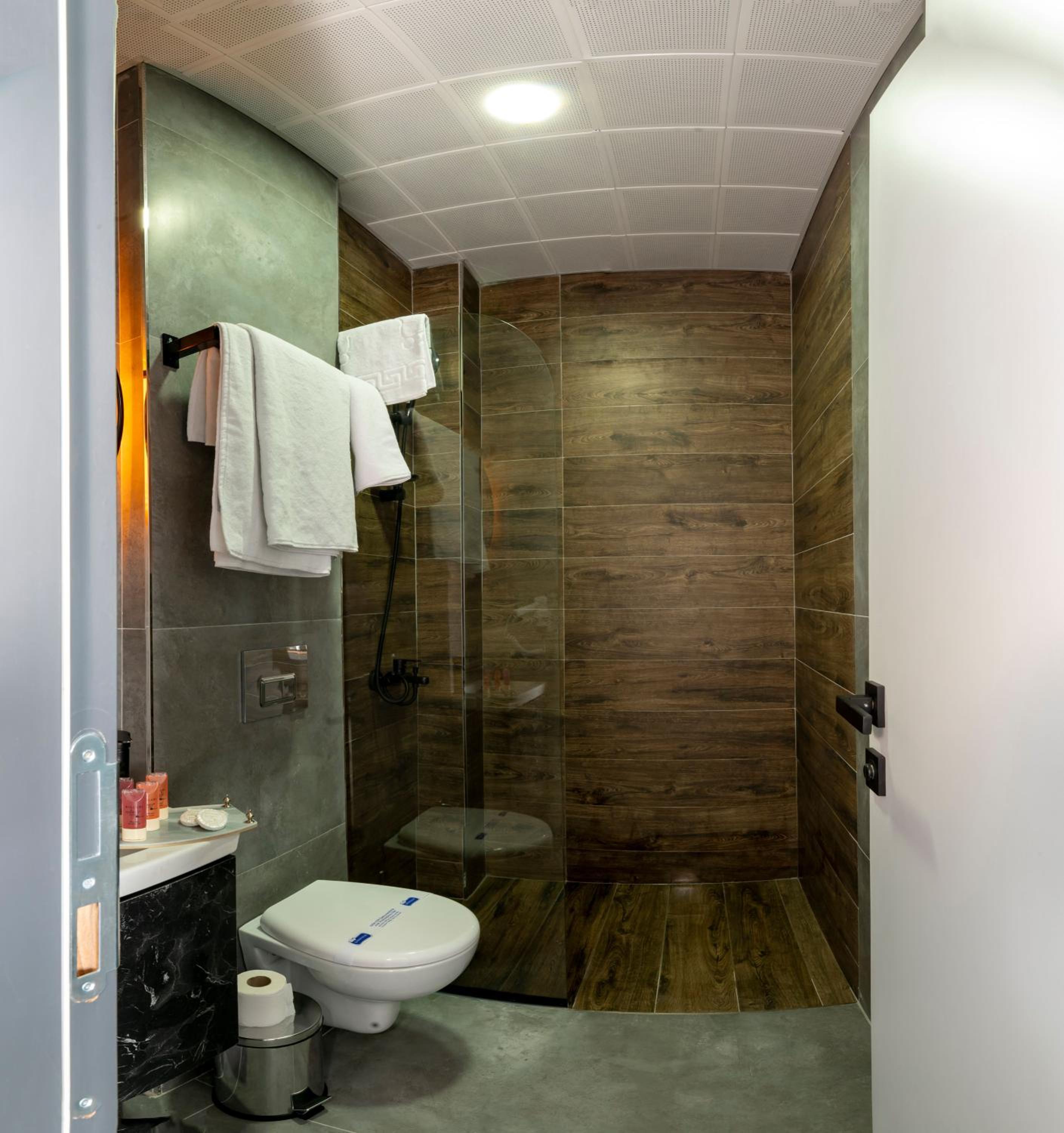 Comfort Quadruple Room - Photo 3