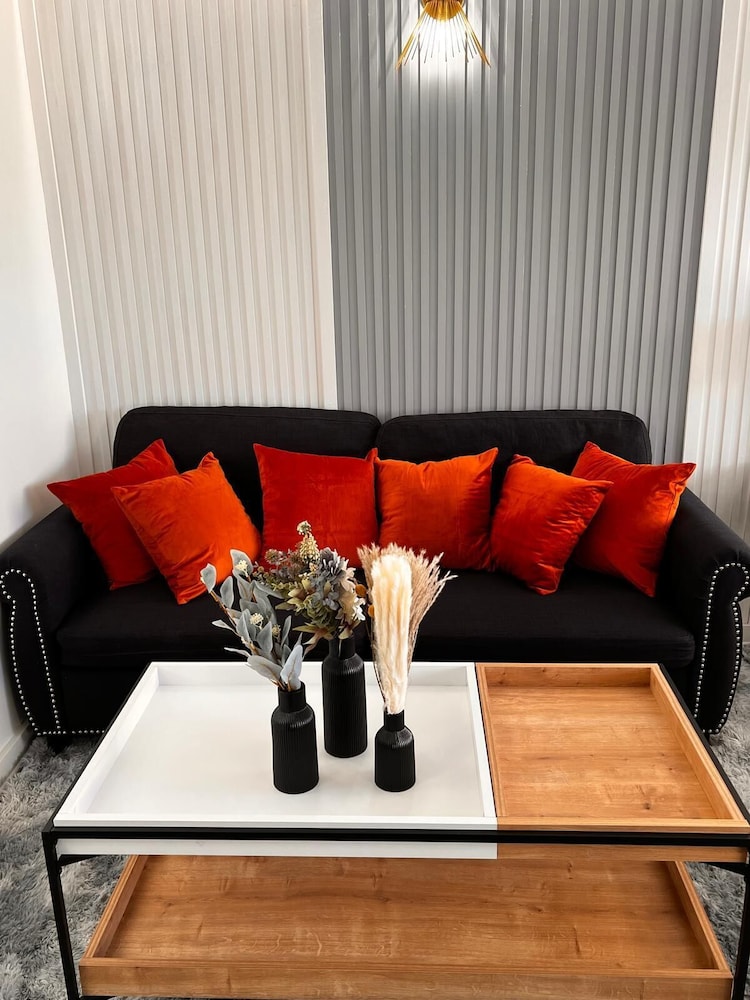 Deluxe Studio Suite, Kitchenette, NO Pets photo 1