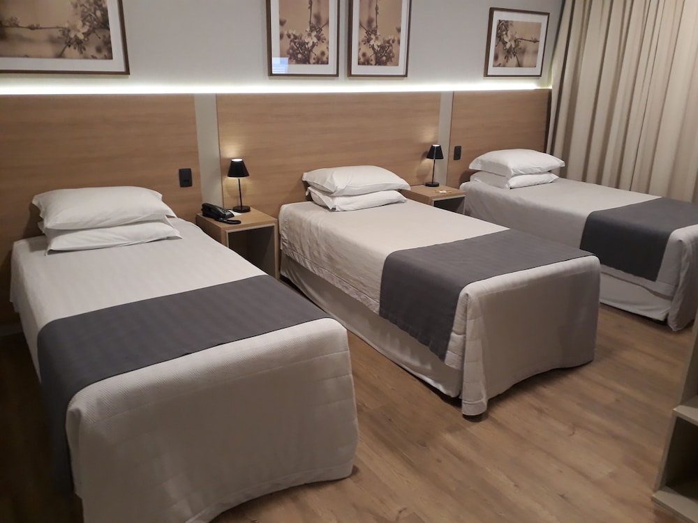Deluxe Triple Room photo 2