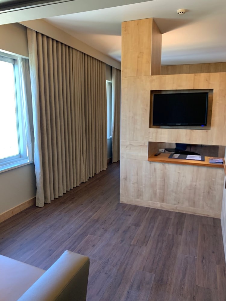 Deluxe Room, 1 Queen Bed