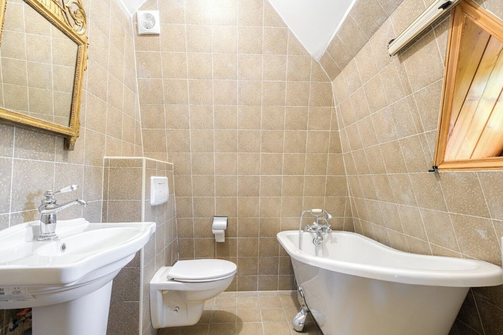 Romantic Suite - Photo 2