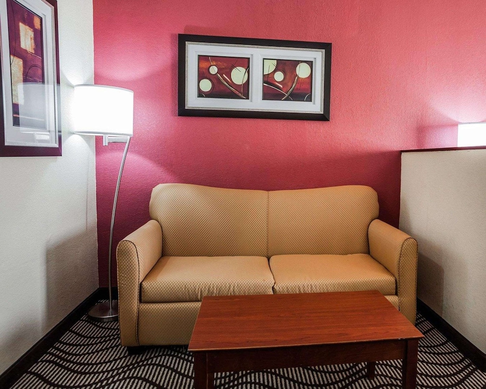 Suite, 1 King Bed with Sofa bed, Non Smoking - Photo 2