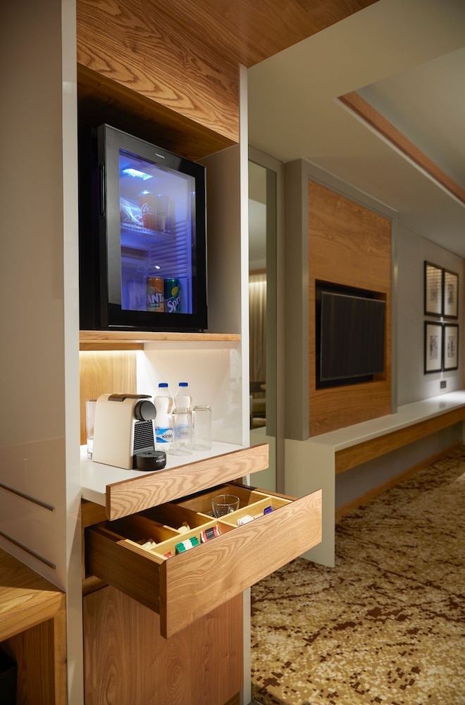 Executive Double Room, 1 Double Bed - Photo 9