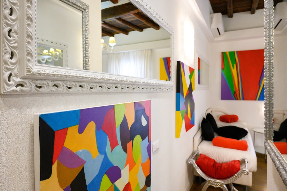 Superior Triple Room, Balcony, City View photo 3