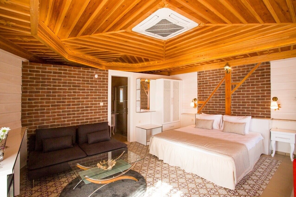 Honeymoon Double Room photo 2