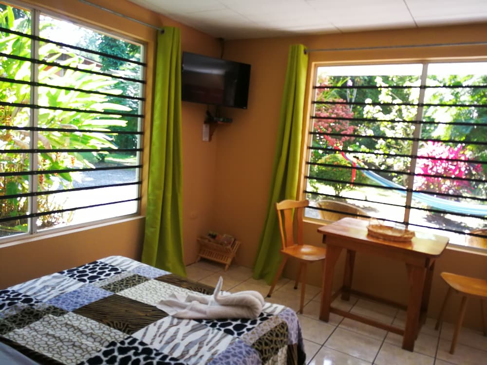 Standard Bungalow, 1 Bedroom, Refrigerator, Garden View