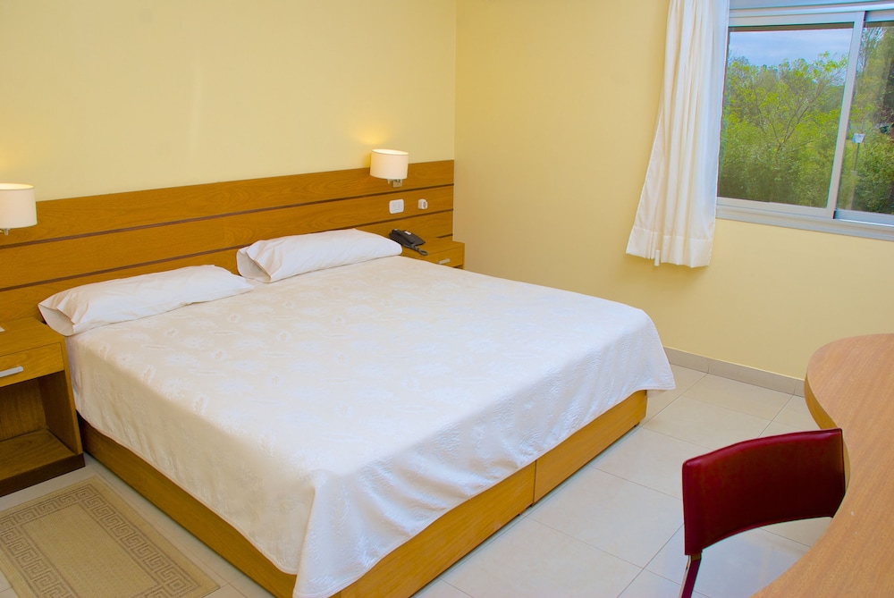 Standard Double Room, 1 Queen Bed, Non Smoking photo 2