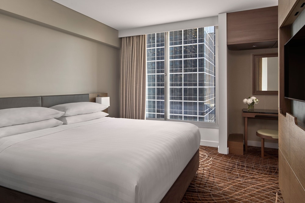 Suite, 1 Bedroom, City View - Photo 2