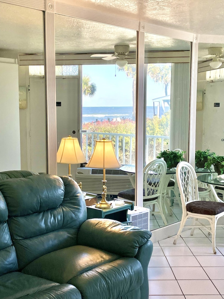 Studio, Ocean View, Beachside (Sandy Shores)