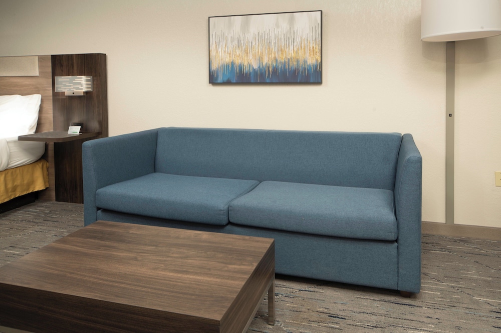 Suite, 1 King Bed with Sofa bed (Wet Bar) - Photo 5