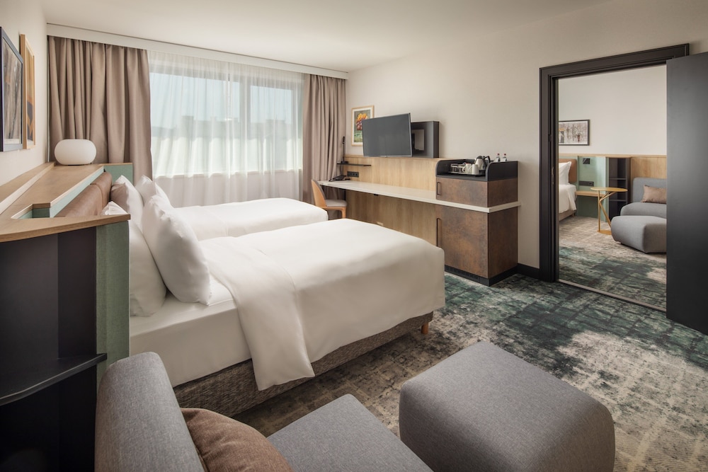 Standard Room, 2 Twin Beds - Photo 1