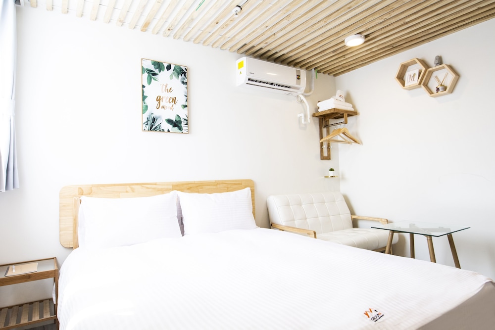 Standard Double Room - Photo 17