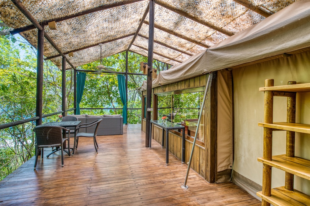 Honeymoon Tree House, 1 King Bed, Garden View, Garden Area photo 3