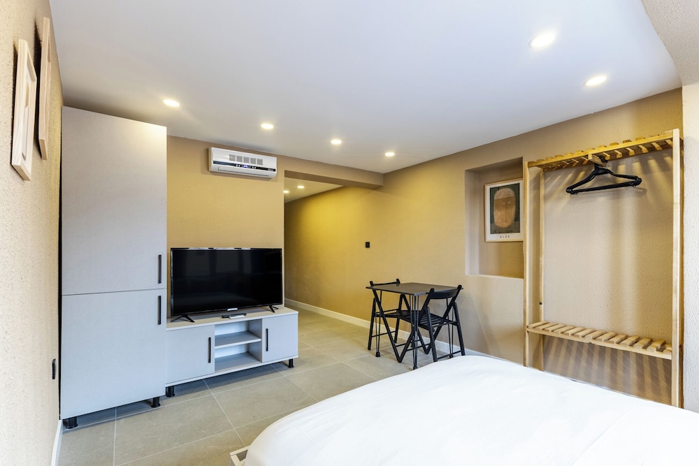 Berlin Suite photo 3
