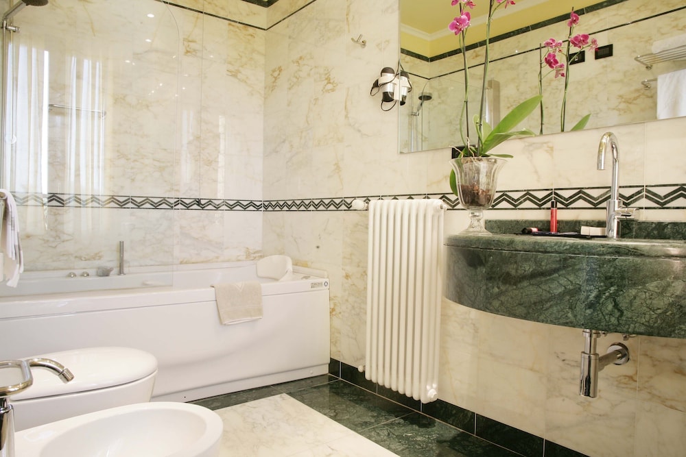 Superior Room - Photo 6