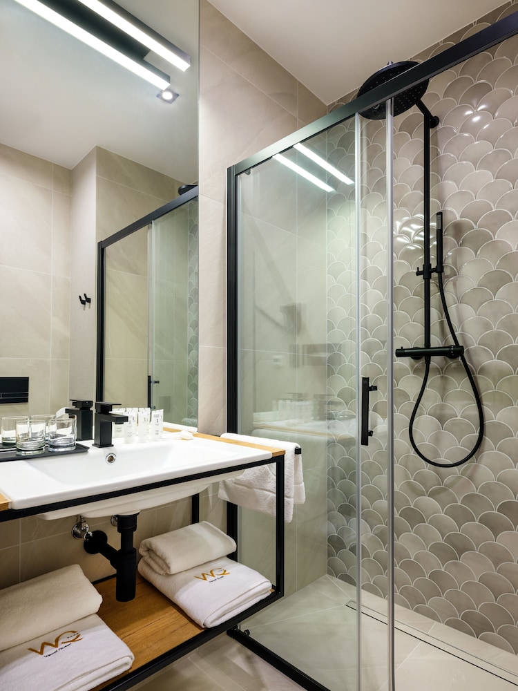 Superior Double or Twin Room - Photo 4