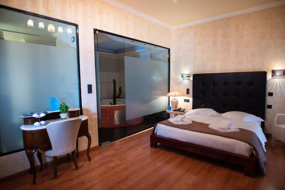 Family Suite, 1 Double Bed with Sofa bed photo 1