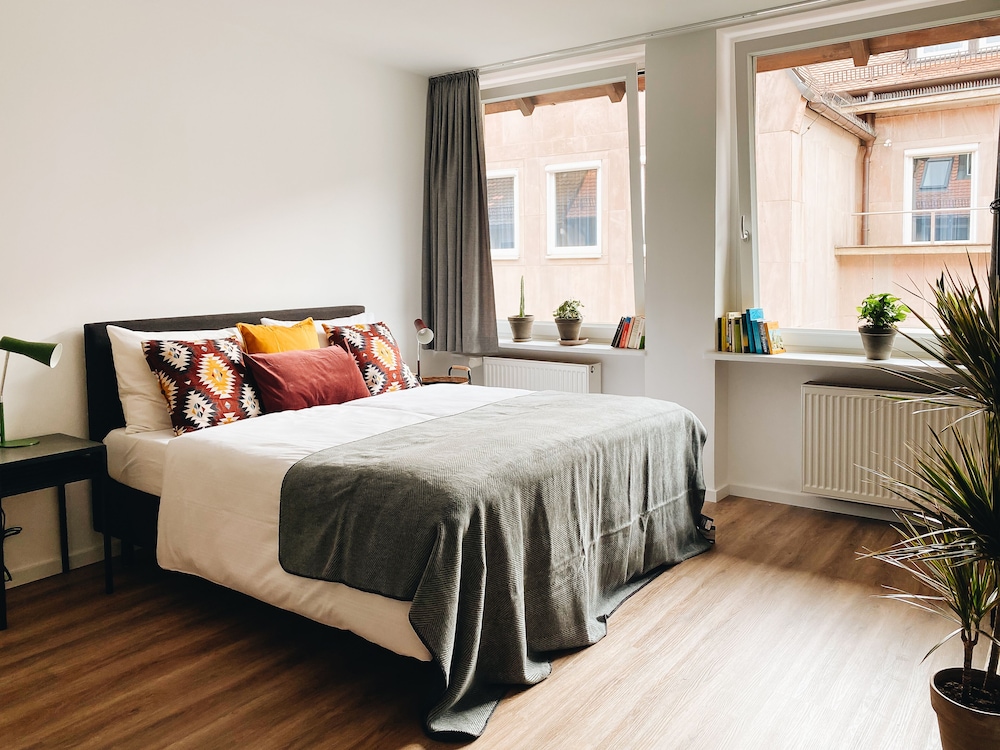 Studio Suite (city center 32)