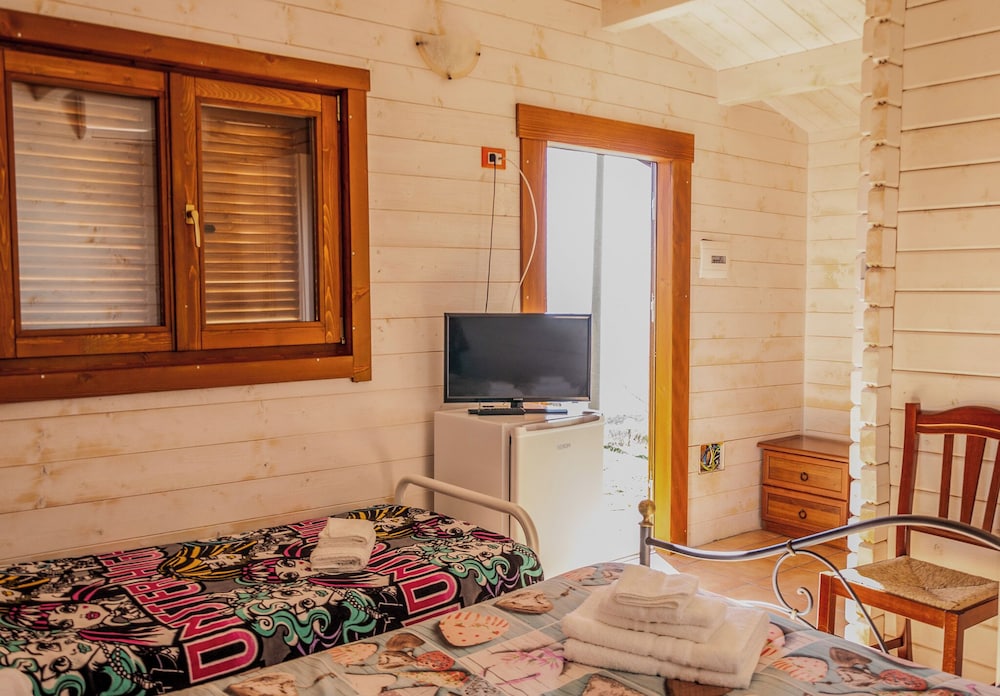 Quadruple Room, Patio, Mountain View