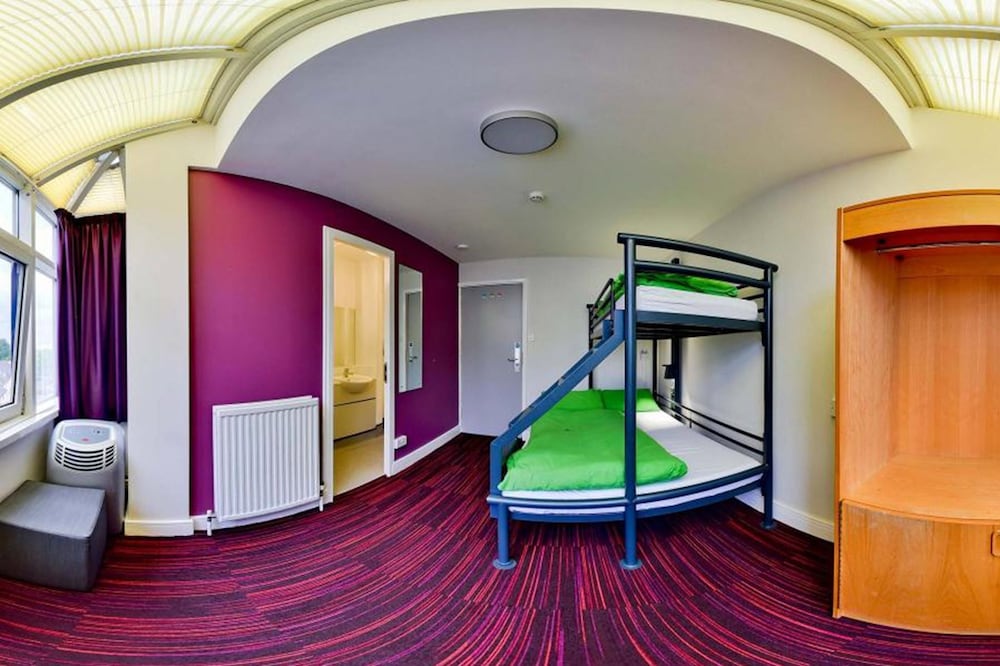 Two Bed Private Room Ensuite photo 3