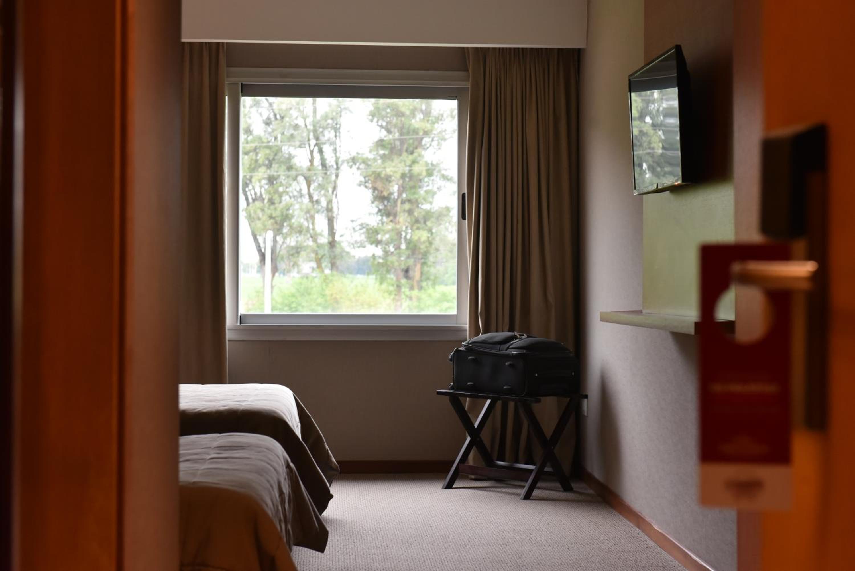 Standard Twin Room photo 3