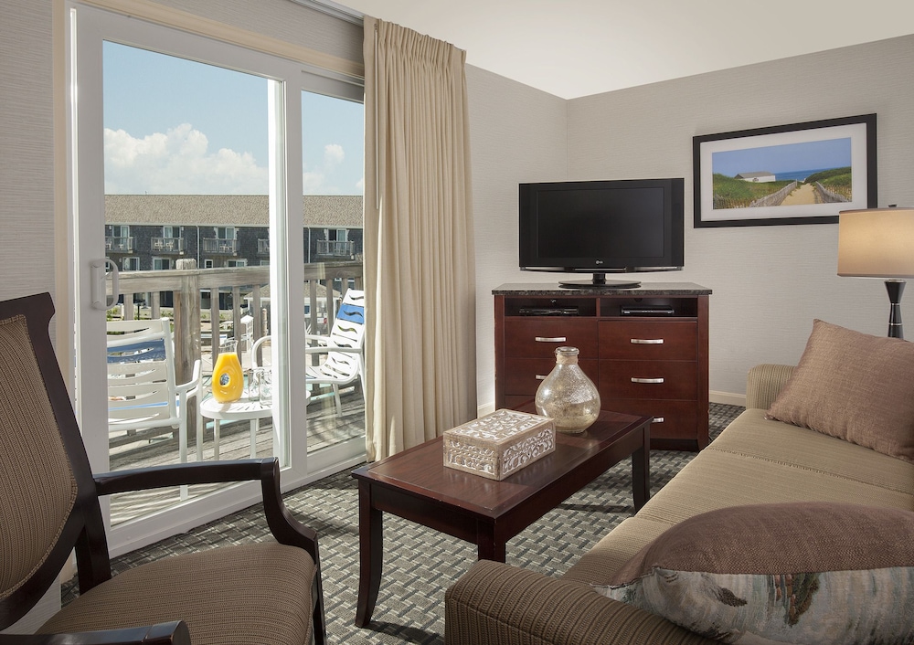 Loft Suite, Courtyard View, Two Queen Beds with Sleeper Sofa photo 2