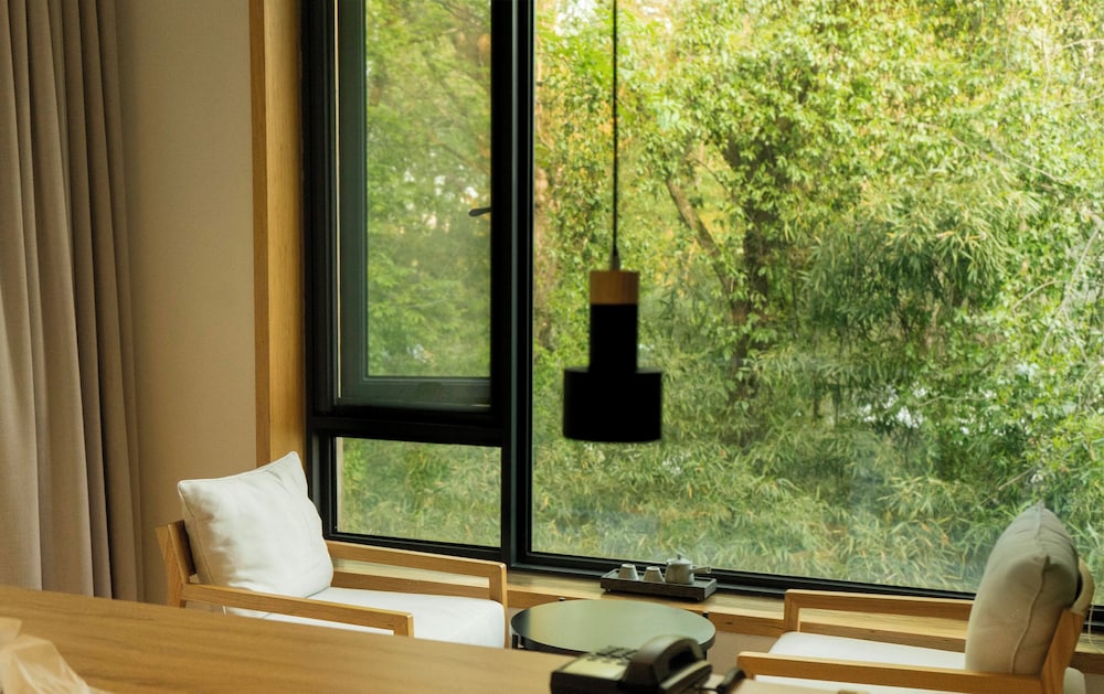 Deluxe Double Room, Balcony, River View photo 2