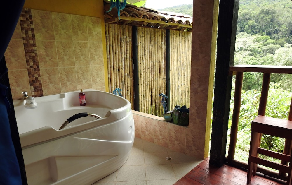 Superior Quadruple Room, Hot Tub, Mountain View (1 Double and 1 Bunk Bed) photo 1