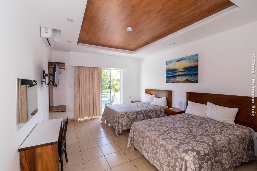 Classic Double Room, 2 Double Beds, Non Smoking, Partial Ocean View