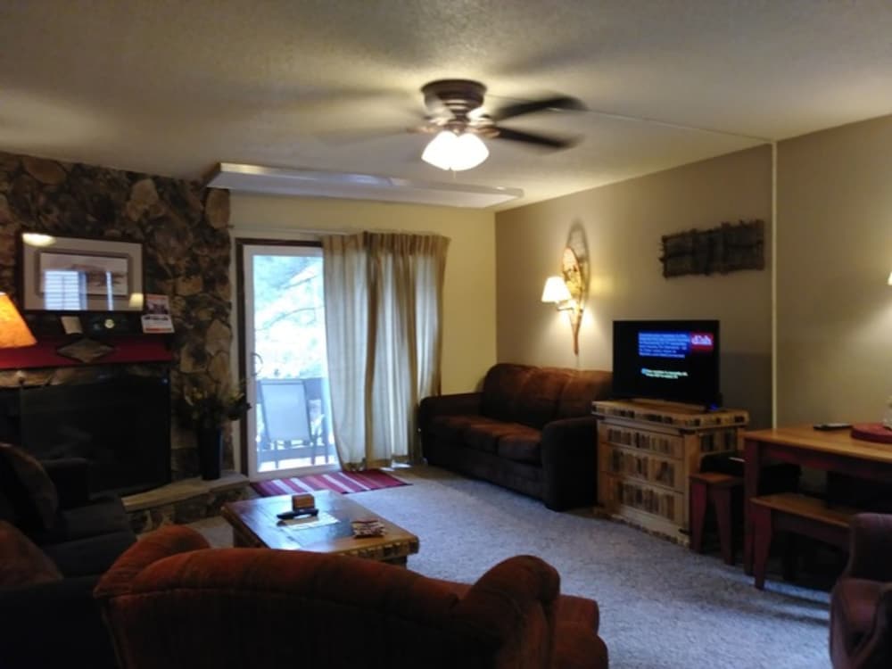 Condo, 2 Bedrooms, 2 Bathrooms photo 1