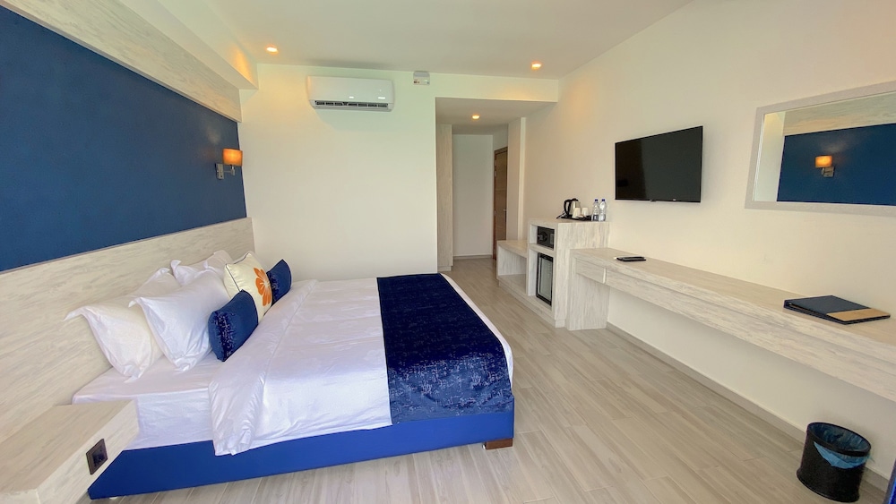 Deluxe Double Room, Balcony, Sea View - Photo 5