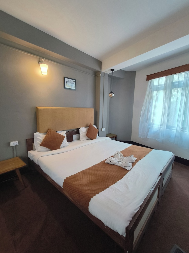 Deluxe Double Room, Balcony, Mountain View